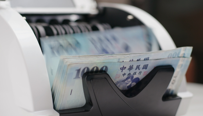 Why Every Retail Store Needs a Note Counting Machine in 2025