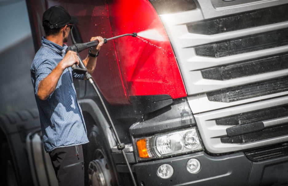 Expert Truck Detailing That Protects and Shines